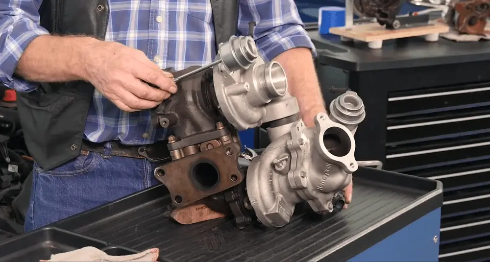 7.7 Prüfung des Twinturbos 7.7 Prüfung des Twinturbos
